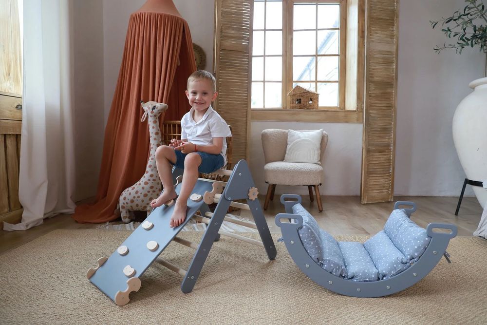 Пиклер трикутник дерево Піклер. спортивный комплекс  арка гойдалка