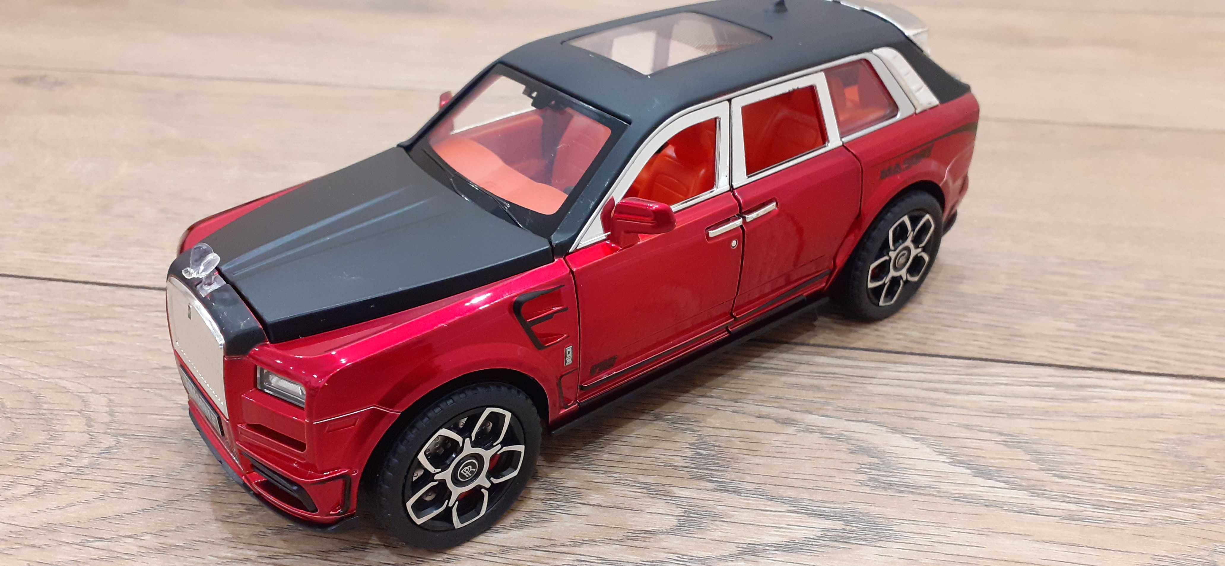 Rolls Royce Culinan Masory 1:24, napęd, światła, dźwięk