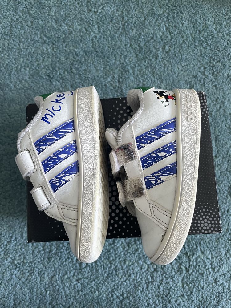 Sapatilha bebé adidas mickey