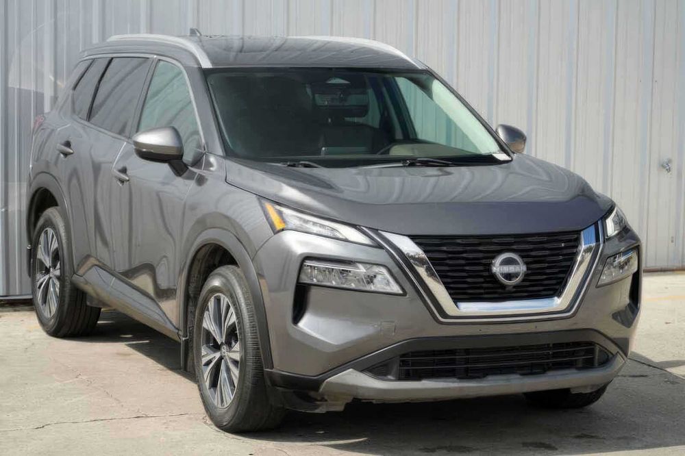 Nissan Rogue SV      2022