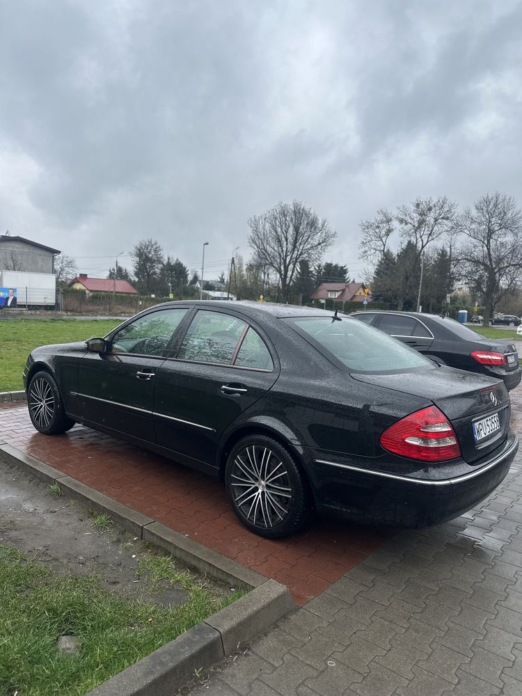 Mercedes benz w211 e220 cdi