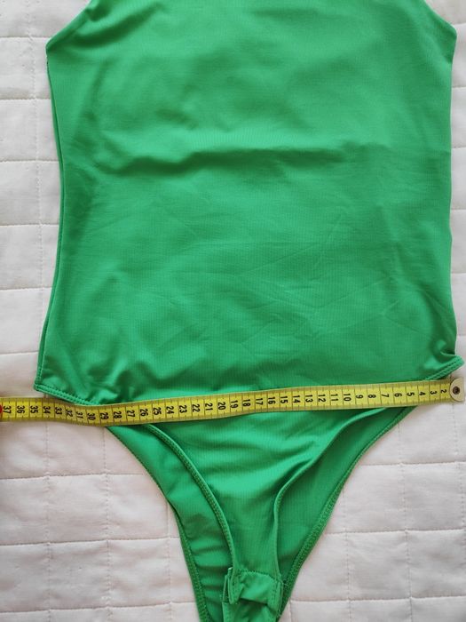 Gładkie zielone body Reserved xS 34