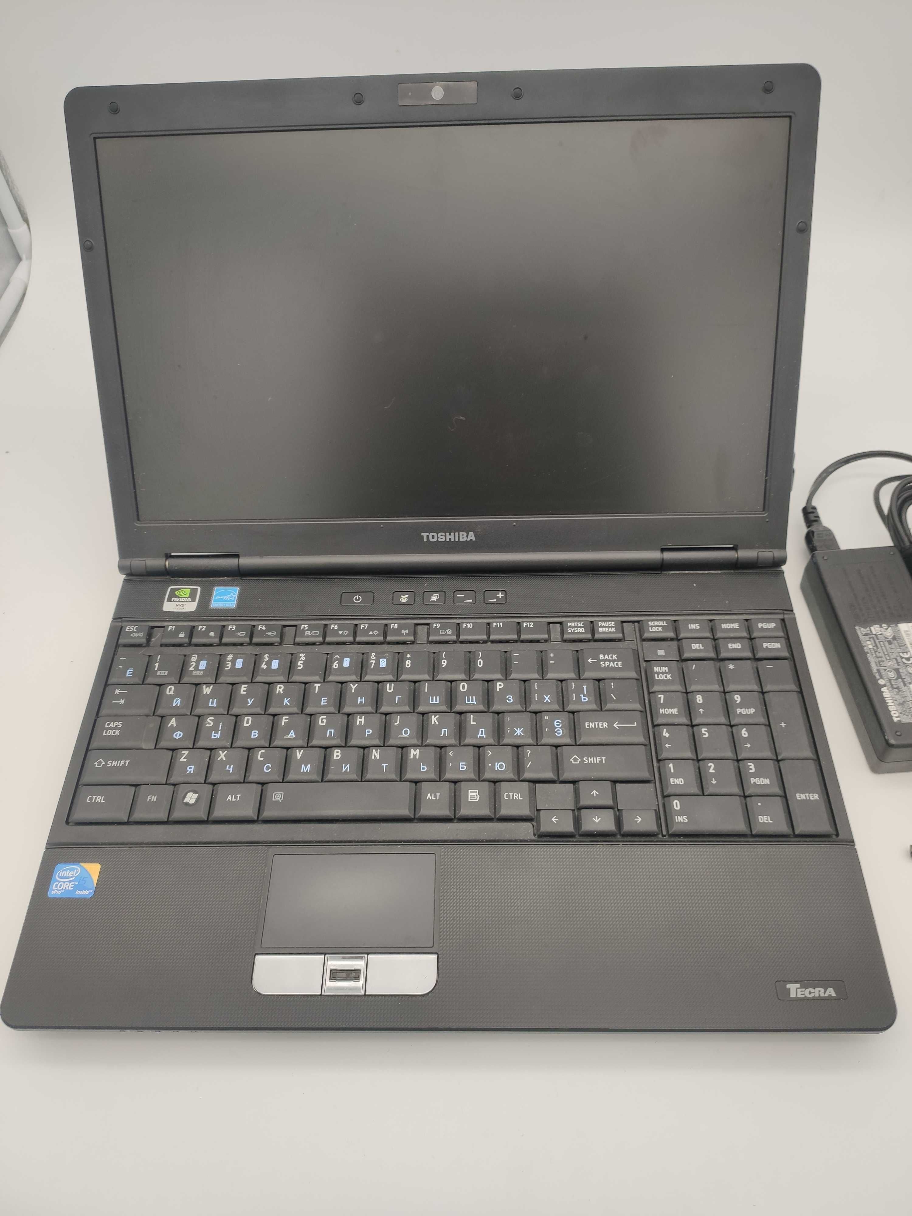 Toshiba Tecra A11-S3530 (CORE i5) в комплекті з док-станцією