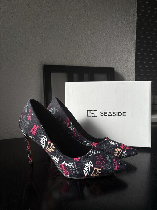 Saltos altos/ botas/ sandalias