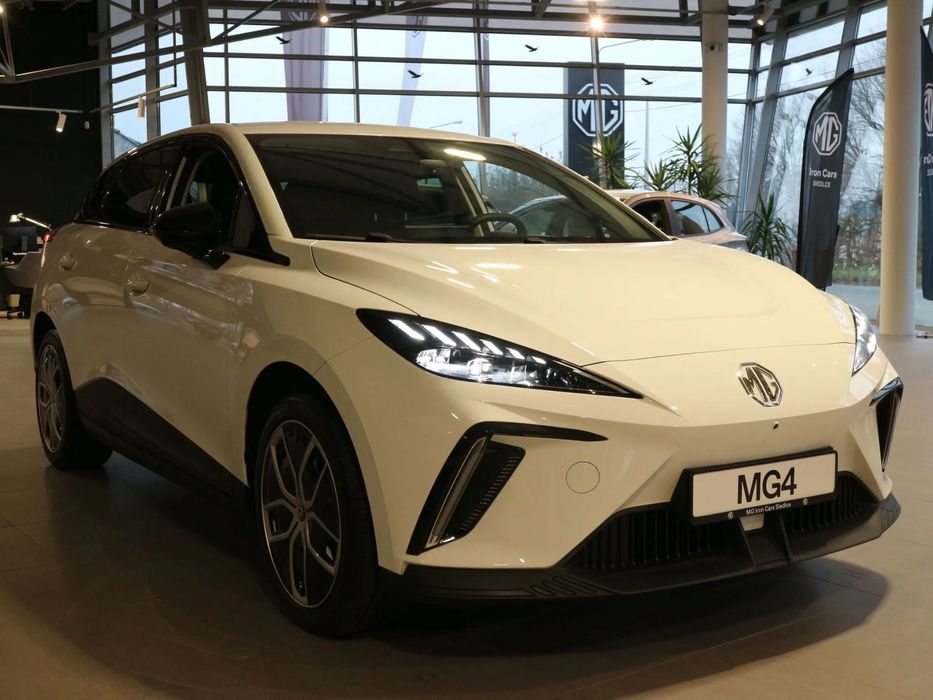 MG 4 LUXURY 64 kWh Dostępny od ręki - nowy salon MG Siedlce