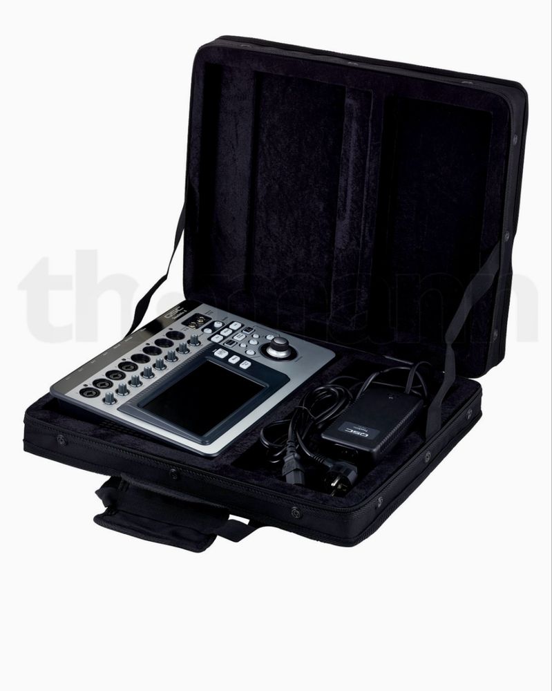 QSC TouchMix 8 Digital + case de transporte original