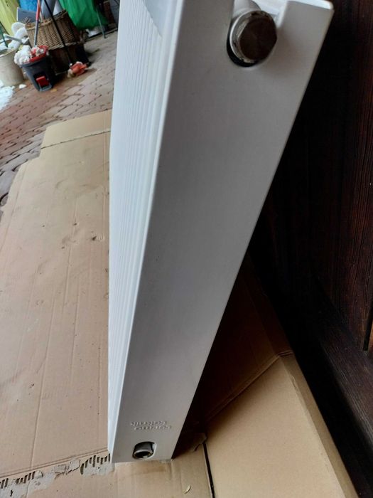 Grzejnik 60x100 bialy