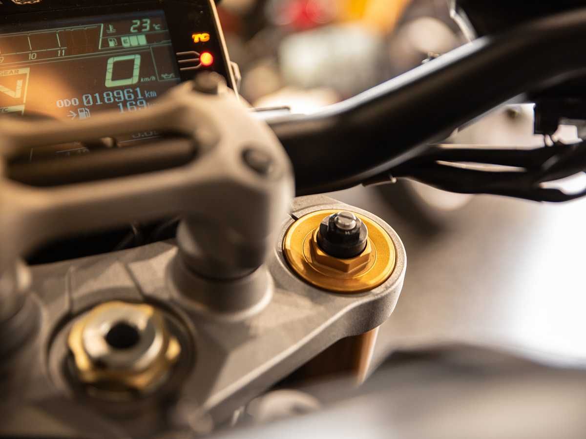 Suzuki GSXS 1000 Impecável, Nacional, Assistida na Marca. (Reservada)