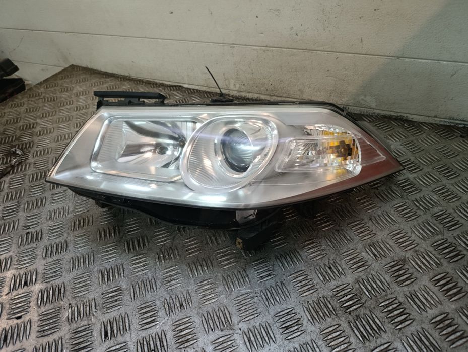 Renault Megane II Cabrio reflektor lewy lampa lewy przód przednia