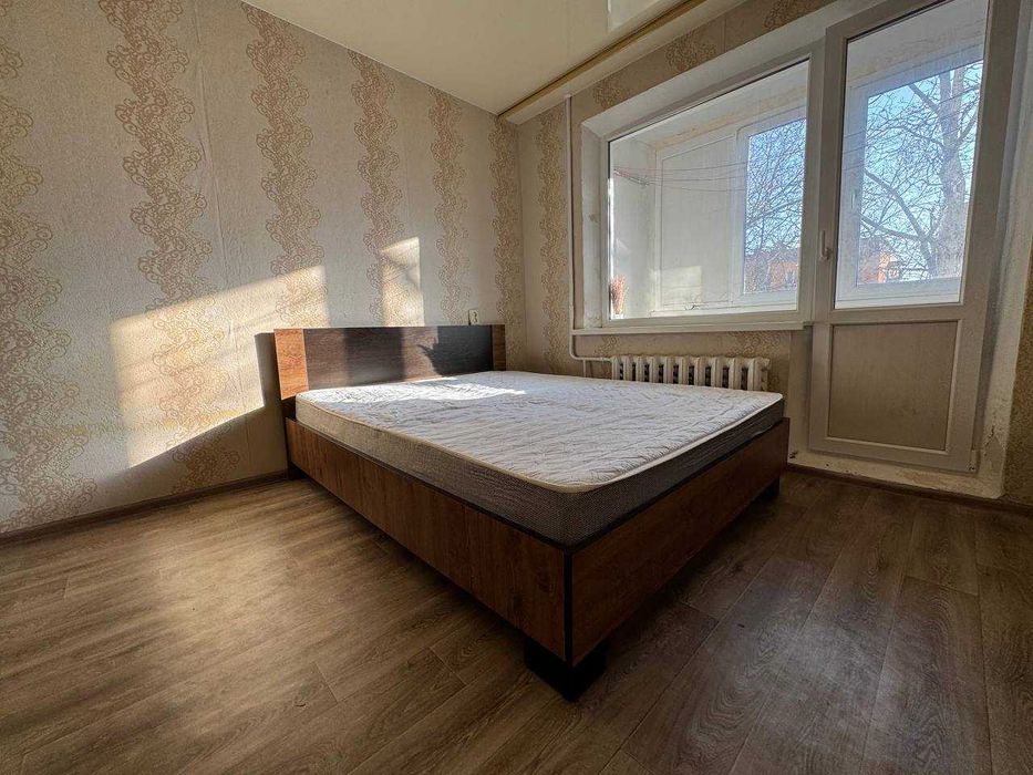 Квартира на Виставці з ремонтом, все залишають