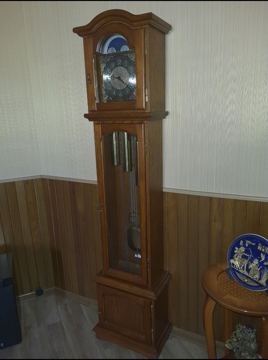 Часы напольные классические с боем и календарем пр-во Польша