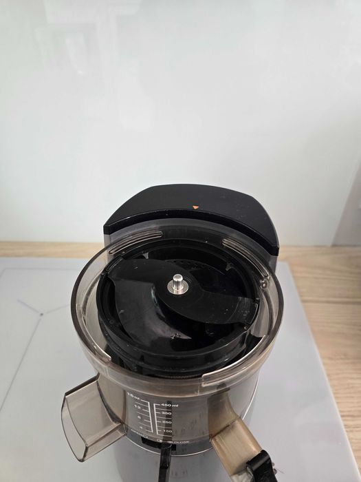 Wyciskarka wolnoobrotowa Hurom DBE-11