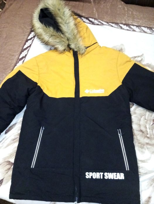 Зимова куртка для підлітка