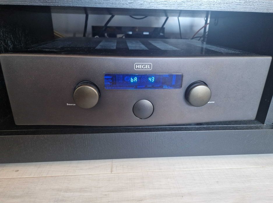 Інтегральний підсилювач HEGEL H200