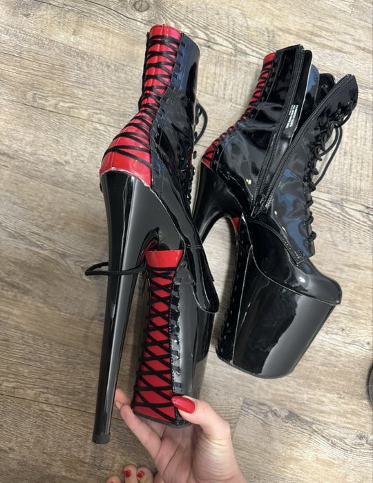 Стрипы ботинки 3-ки 37 размер