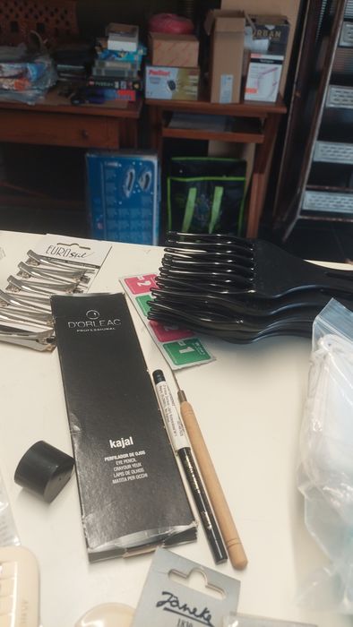 Lote Profissional de Cabeleireiro e Estética – Eurostil, D’Orleac, Jan