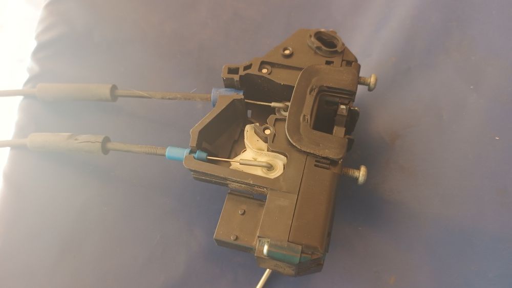 Замок водительской двери Emgrand ec7