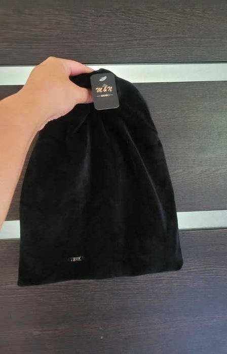 Manni czarna welurowa bawełniana czapka nowa
