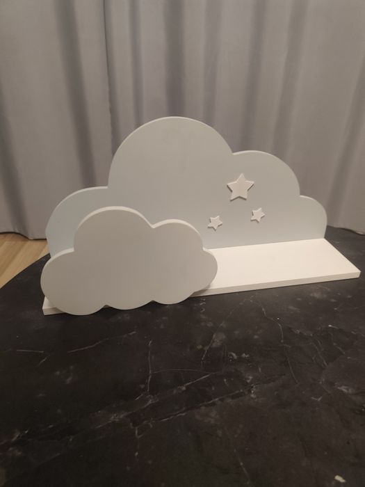 Półka dziecięca dla małego dziecka