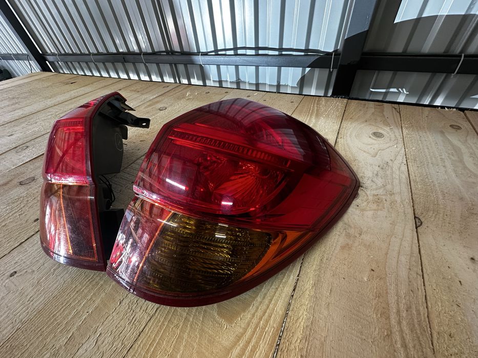 Фонарь задній стоп subaru Outback субару