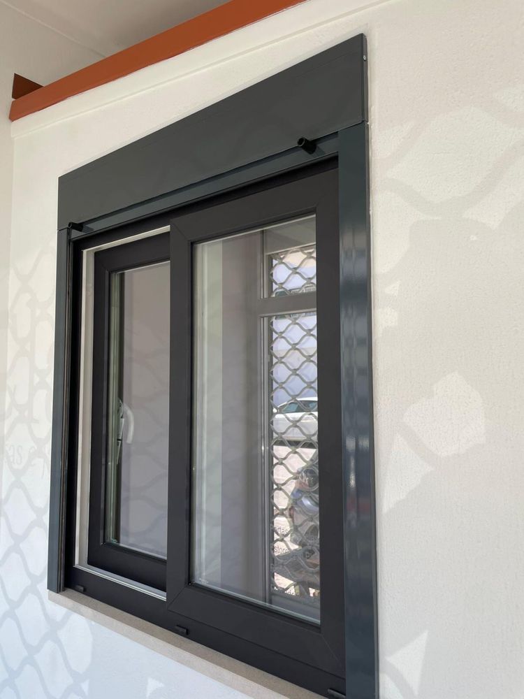 Vendo janelas e portas de PVC
