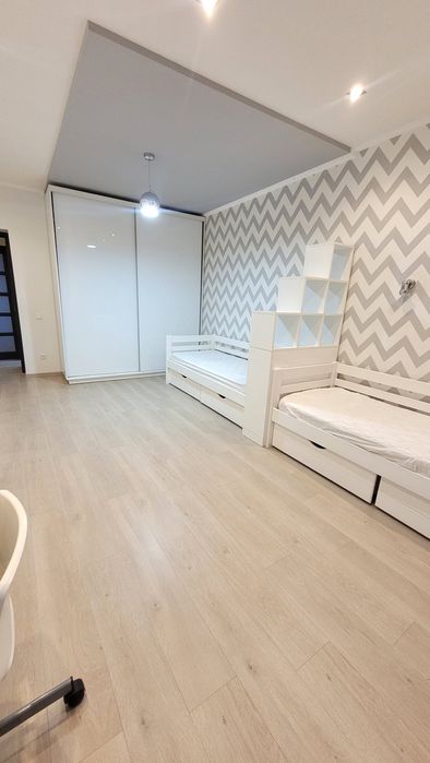 Видовая 3-х кв. Метро! Сертифікат!