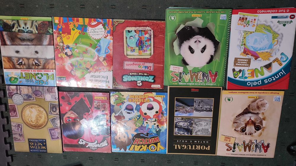 Lote 34 Cadernetas de Cromos diversas - sem cromos