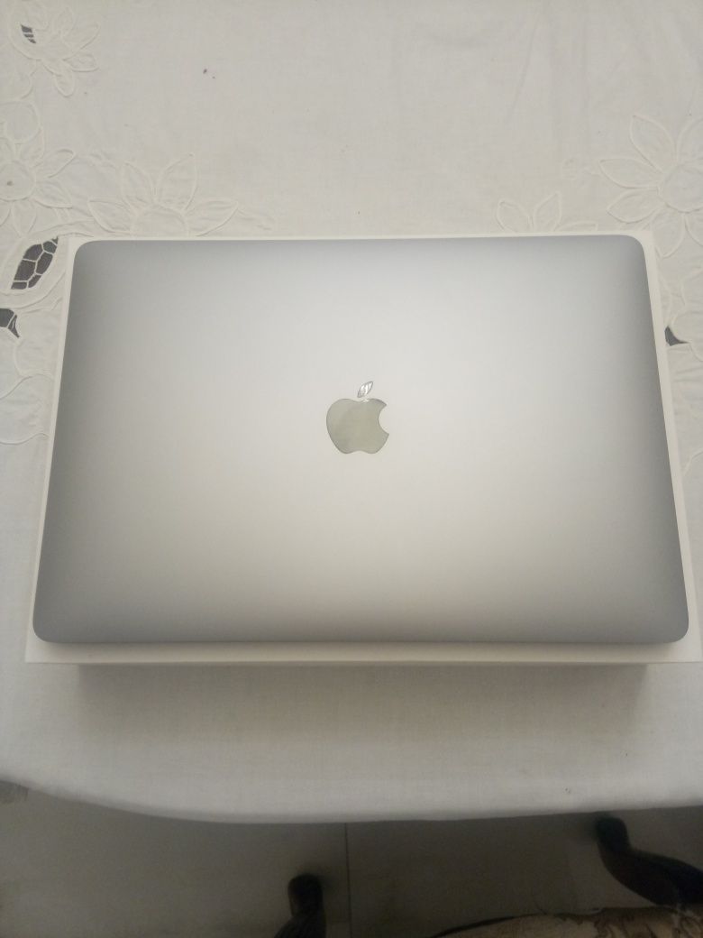 Ідеальний Macbook AIR 2019 a1932 8/256 Space Gray