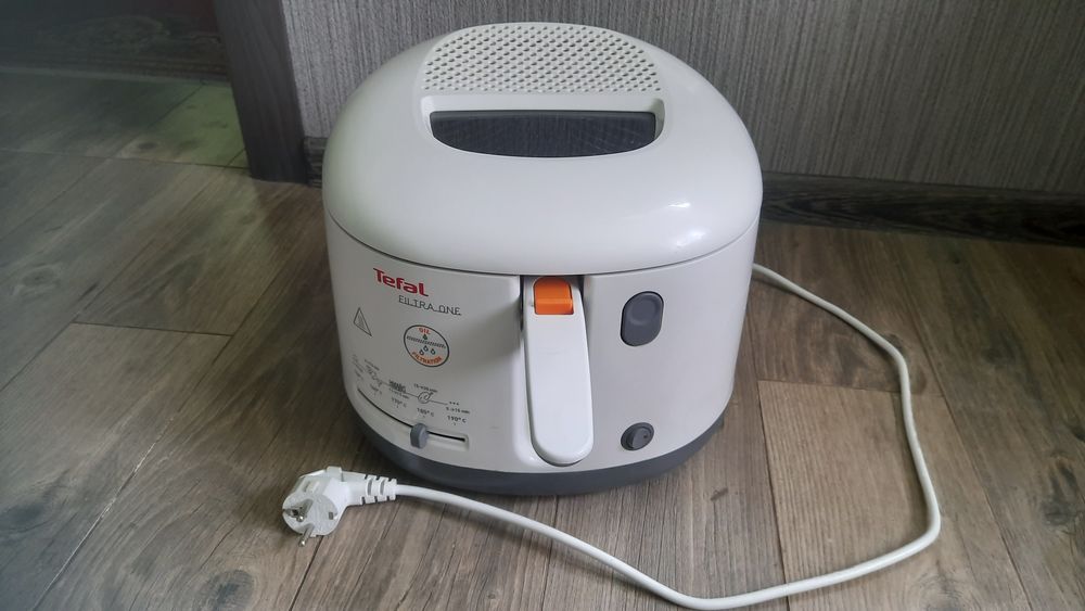 Фритюрниця Tefal Filtra One FF162111