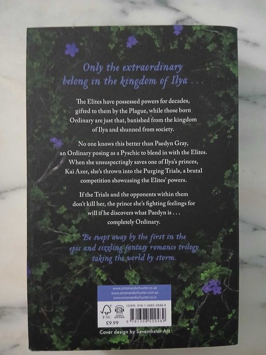 Livro Powerless de Lauren Roberts