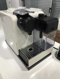 maquina de cafe nespresso LATTISSIMA TOUCH GLAM BLACK