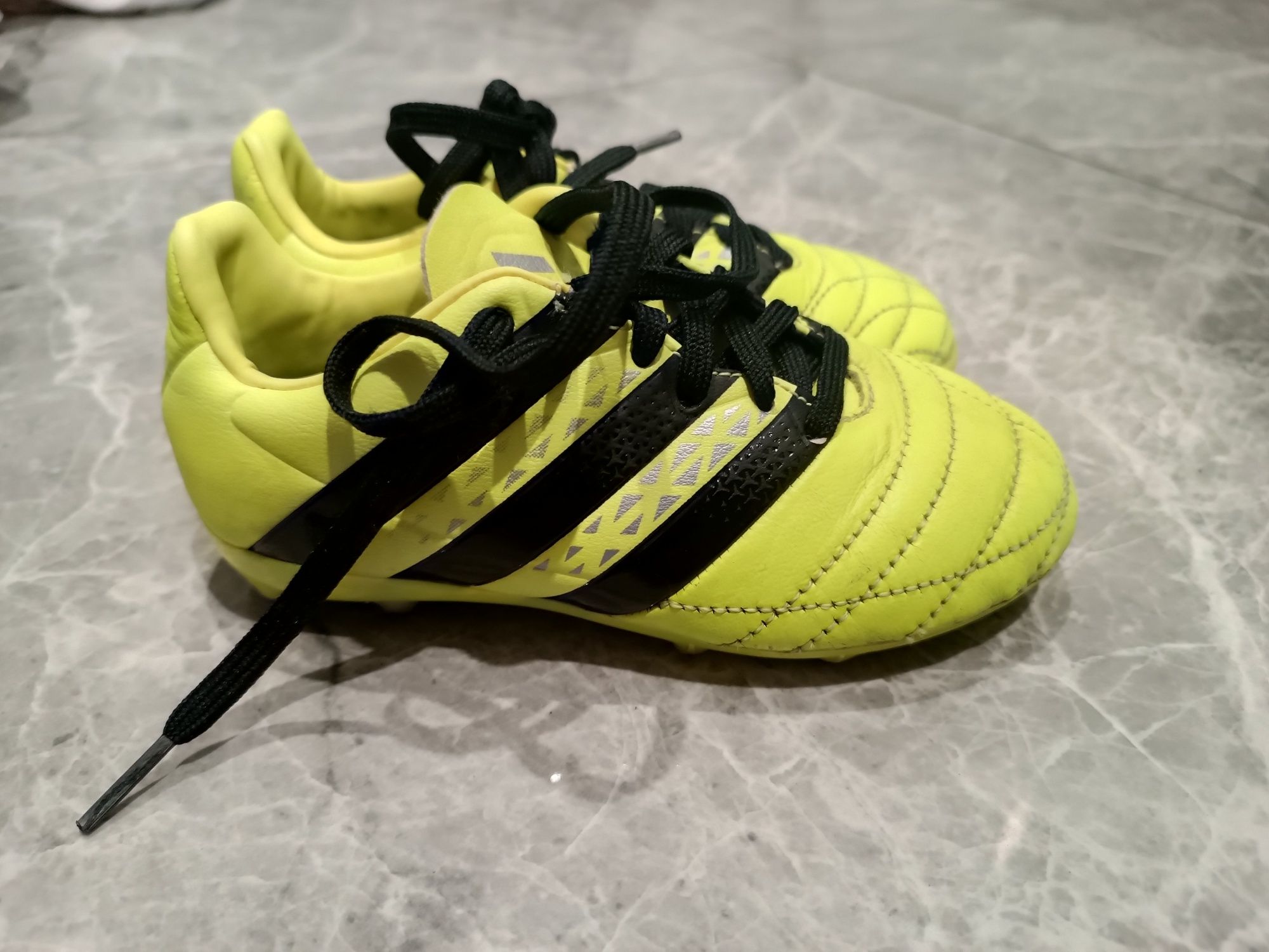 Korki adidas rozmiar 28