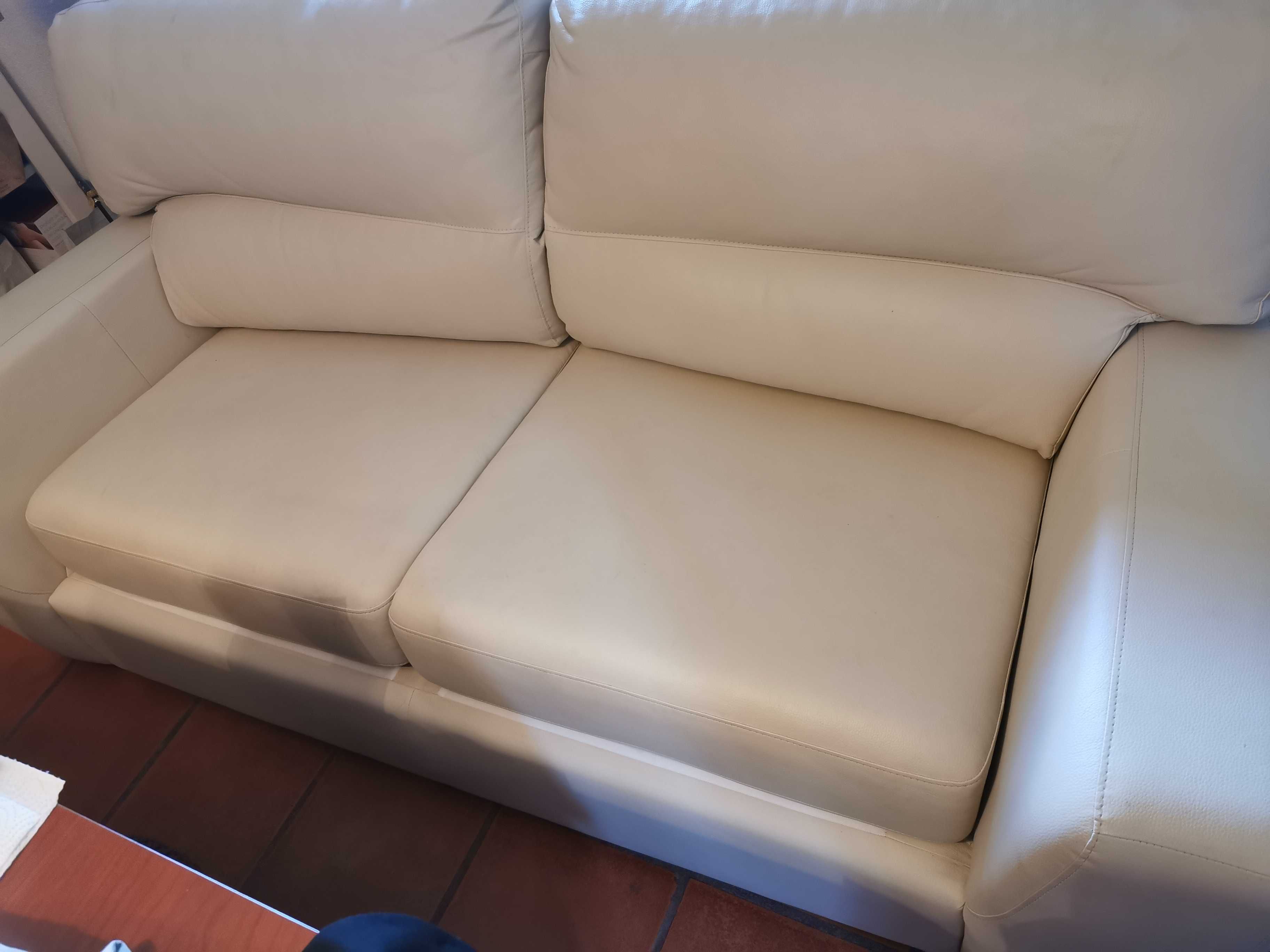 VENDE-SE SOFA EM PELE -EXCELENTE OPORTUNIDADE