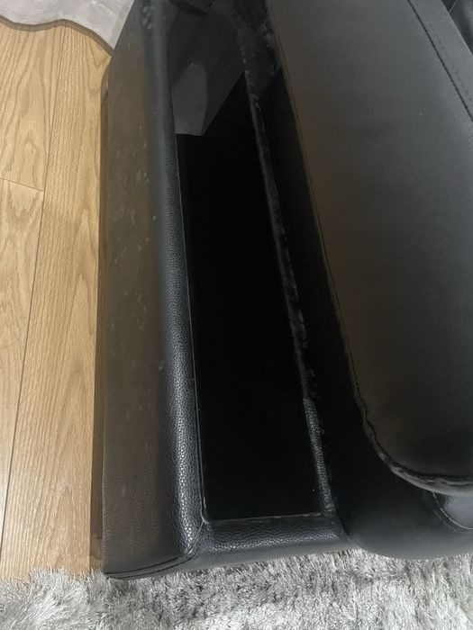 Sofa com  espaco para 9 pessoas