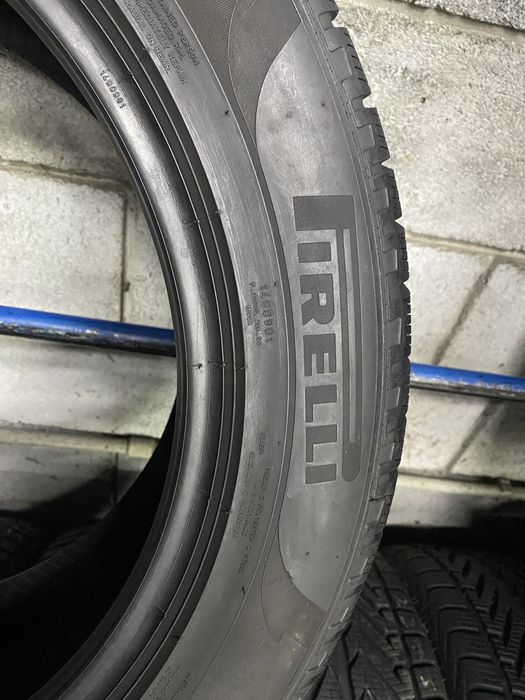 Зимові шини 235/55 R18 (104H) PIRELLI