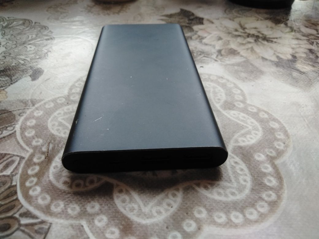 Продам павербанк: Mi Powerbank 3 20000 mAh 18Wh White PLM18ZM