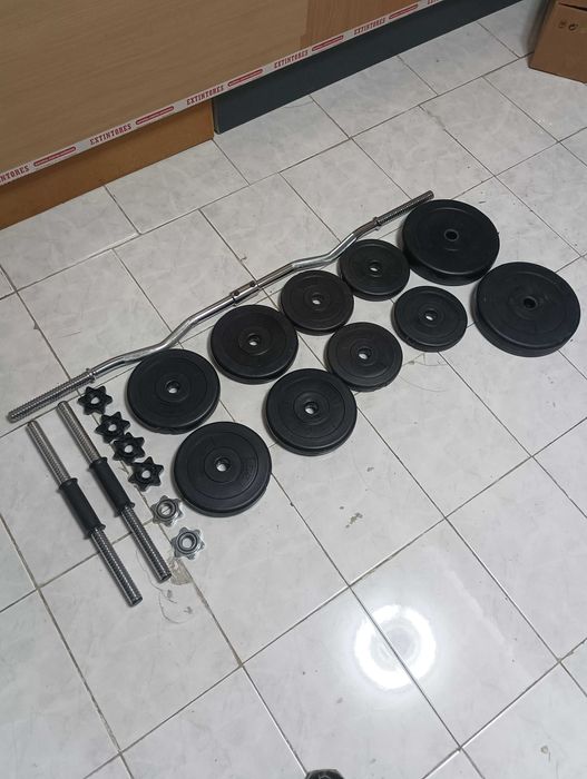 Barra de Musculação com Halteres