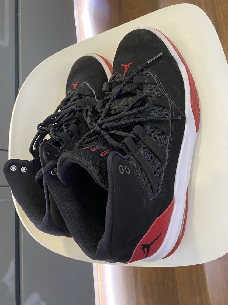 Jordan 11 black and red