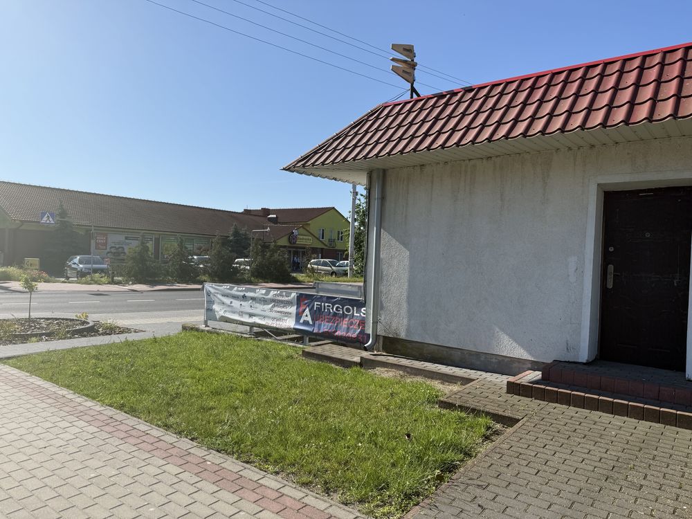 Pawilon handlowy w Pakości