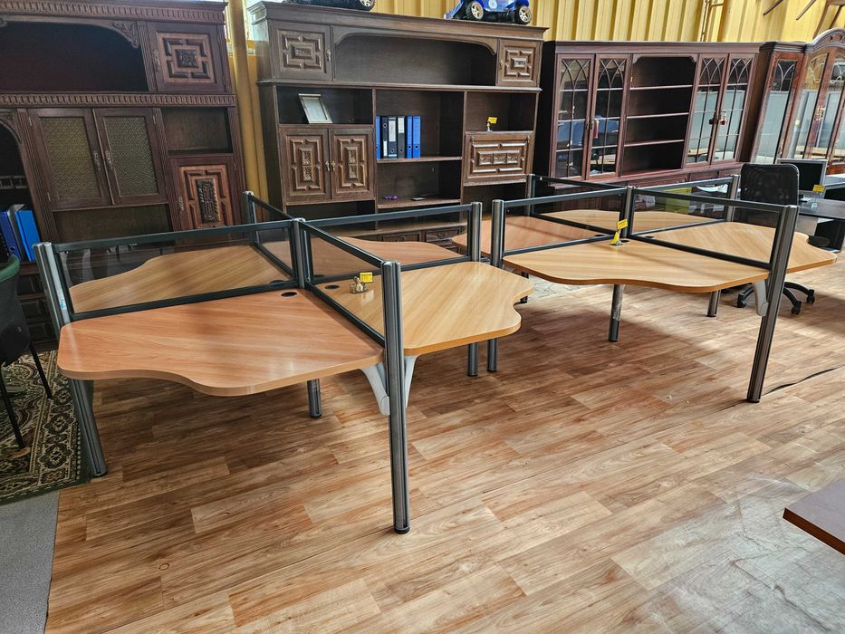 Ilha para 4 postos de trabalho - Muito bom estado geral