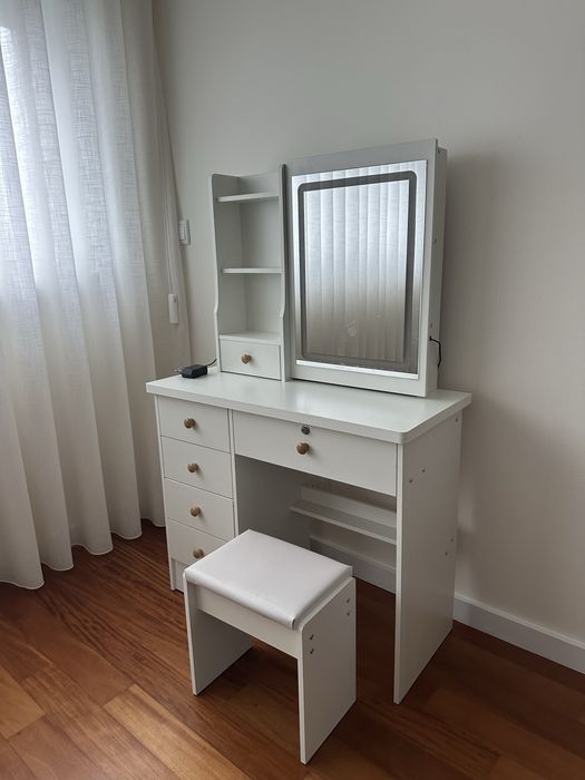 Toucador de criança com luz led e banco