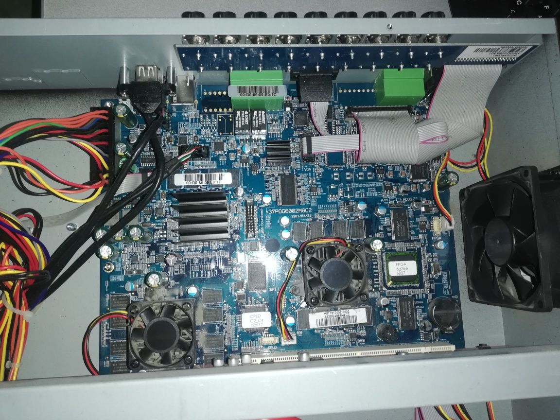 Гибридный видеорегистратор Infinity VRF-D800HSR на 8 камер