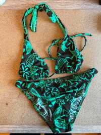 Bikini completo verde e preto da Calzedonia