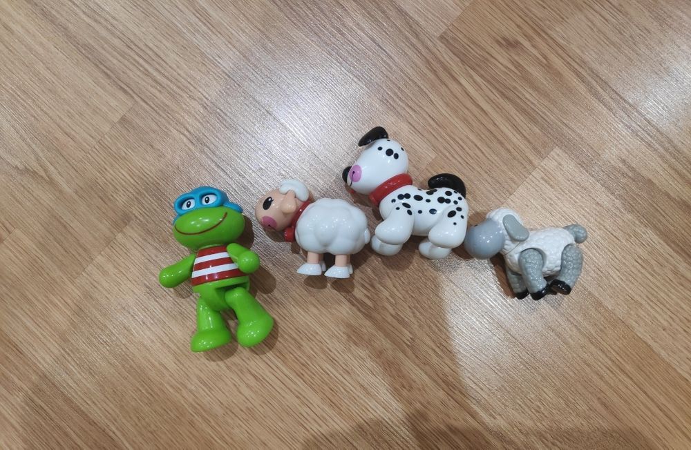 Игрушка TOLO трещалка торохтушка пищалка щенок барашек собака Толо