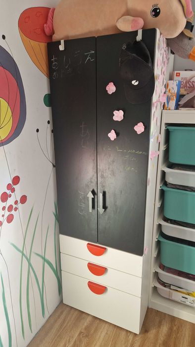 Шафа ikea в дитячу
