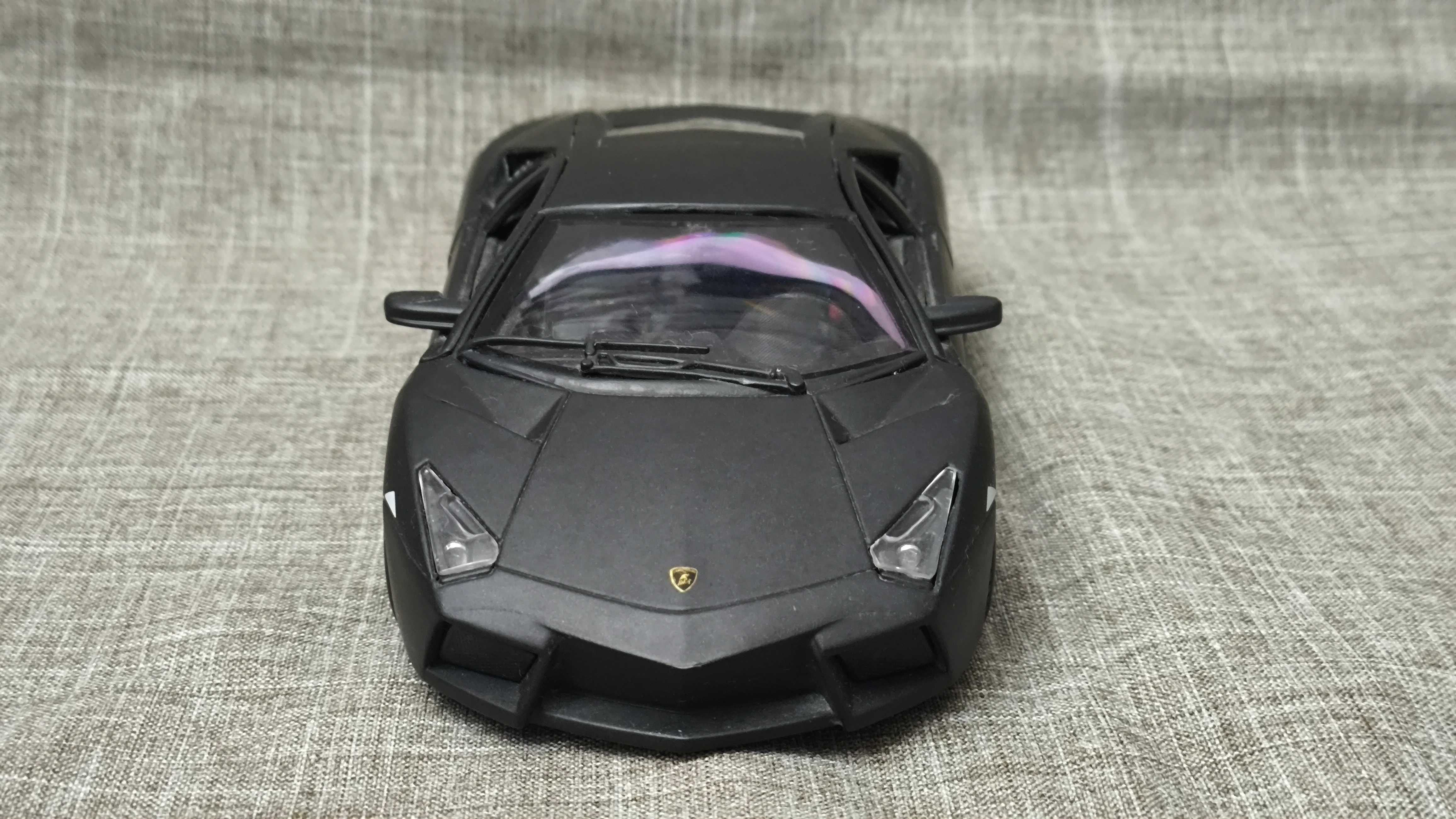 Машинка Lamborghini Reventon 1/24 Bburago