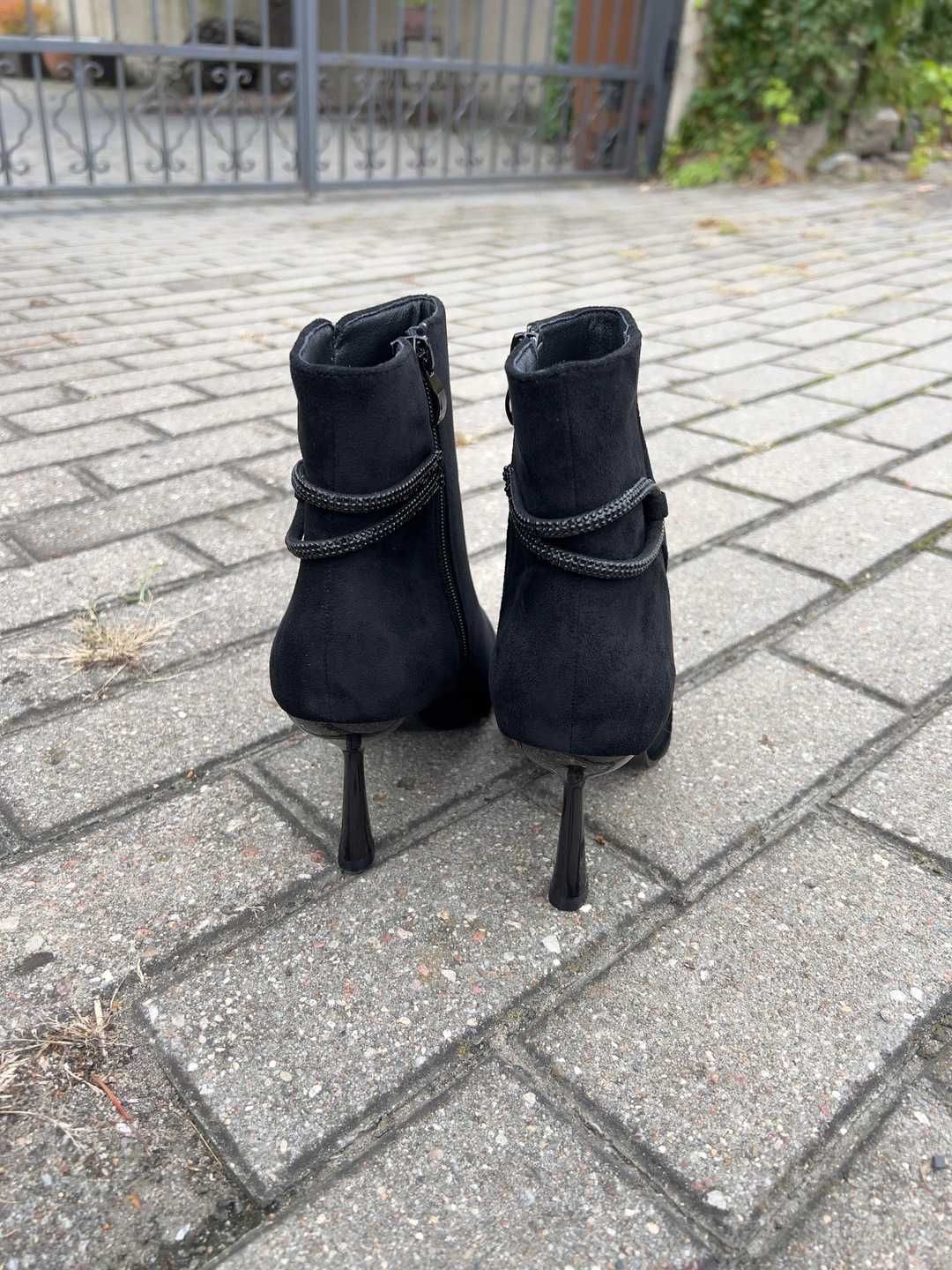 38  Sklep Nowe botki damskie na szpilce