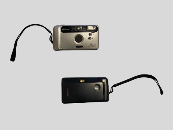 Câmara Analógica Nikon AF230 - Vintage | Segunda Mão + Bolsa incluída