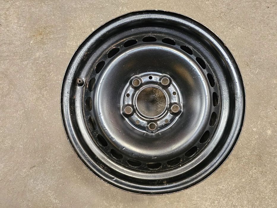 (V17) Felga stalowa 15&#039;&#039; BMW 1 E81 E82 E87 3 E36 E46 E90 5 E60 / 6,5Jx15 ET47 5x120