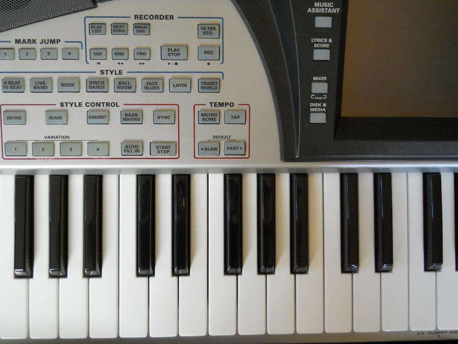 Roland E-50 синтезатор